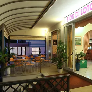 fior-di-loto-rimini-viale-gubbio-5.riccione-hotels.org/